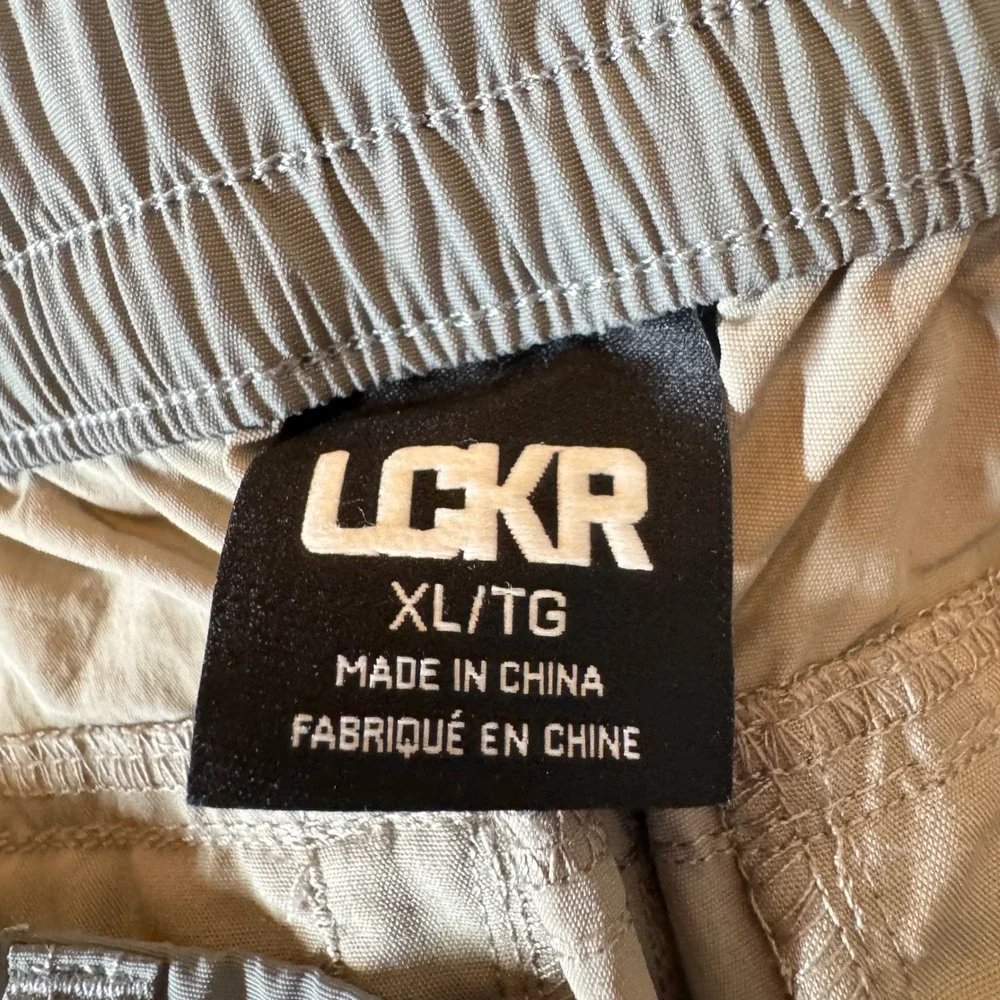 LCKR Mens Cargo Shorts XL Tan Grey Relaxed Fit Nylon Outdoor Gorpcore Utility